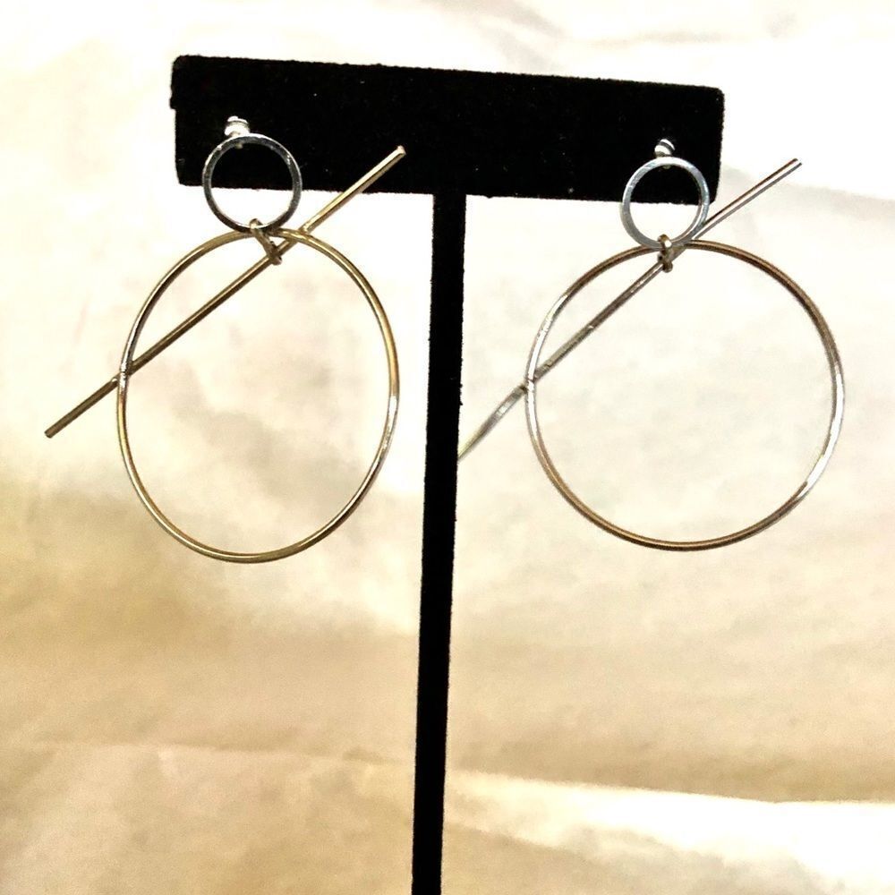 🍭6/$30 Bundle| Hoops w/ a spear Earrings